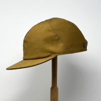 N°114_cap on hat rack_Le Panache Paris©